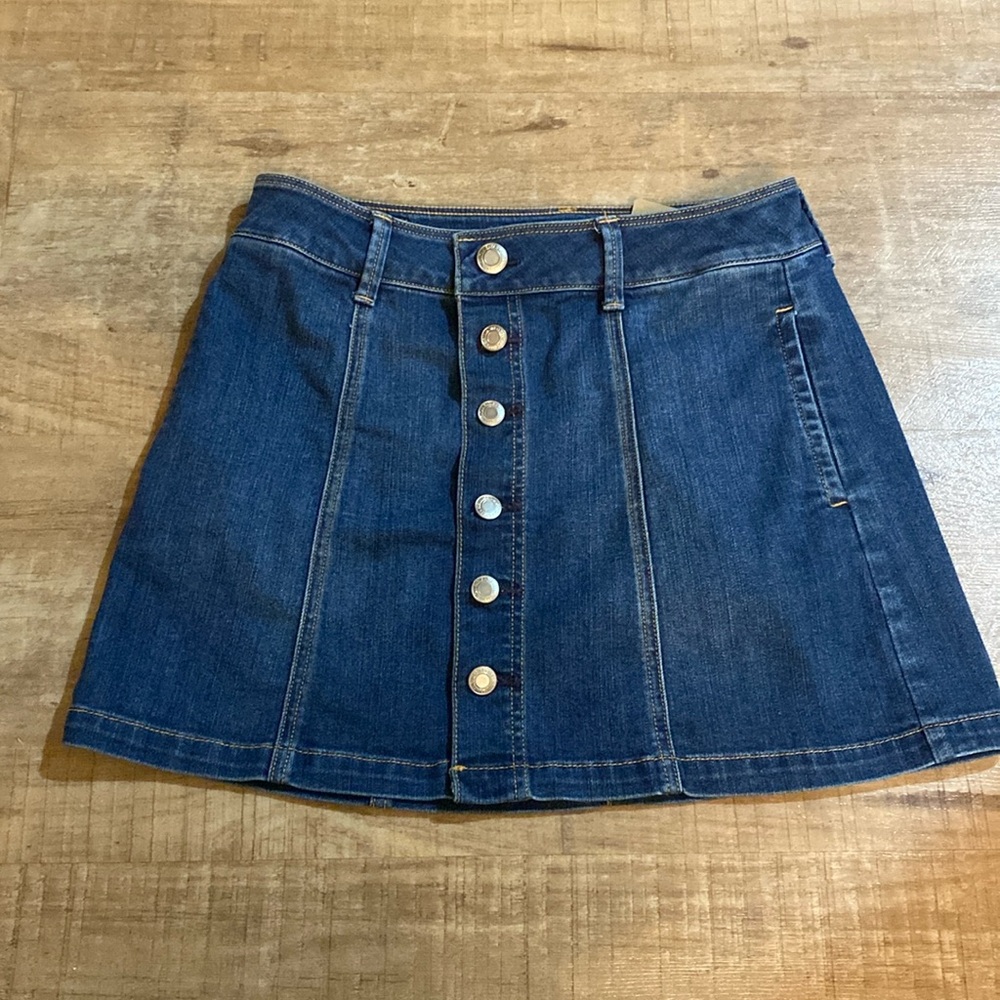 American Eagle size 4 Dark Wash Jean Skirt